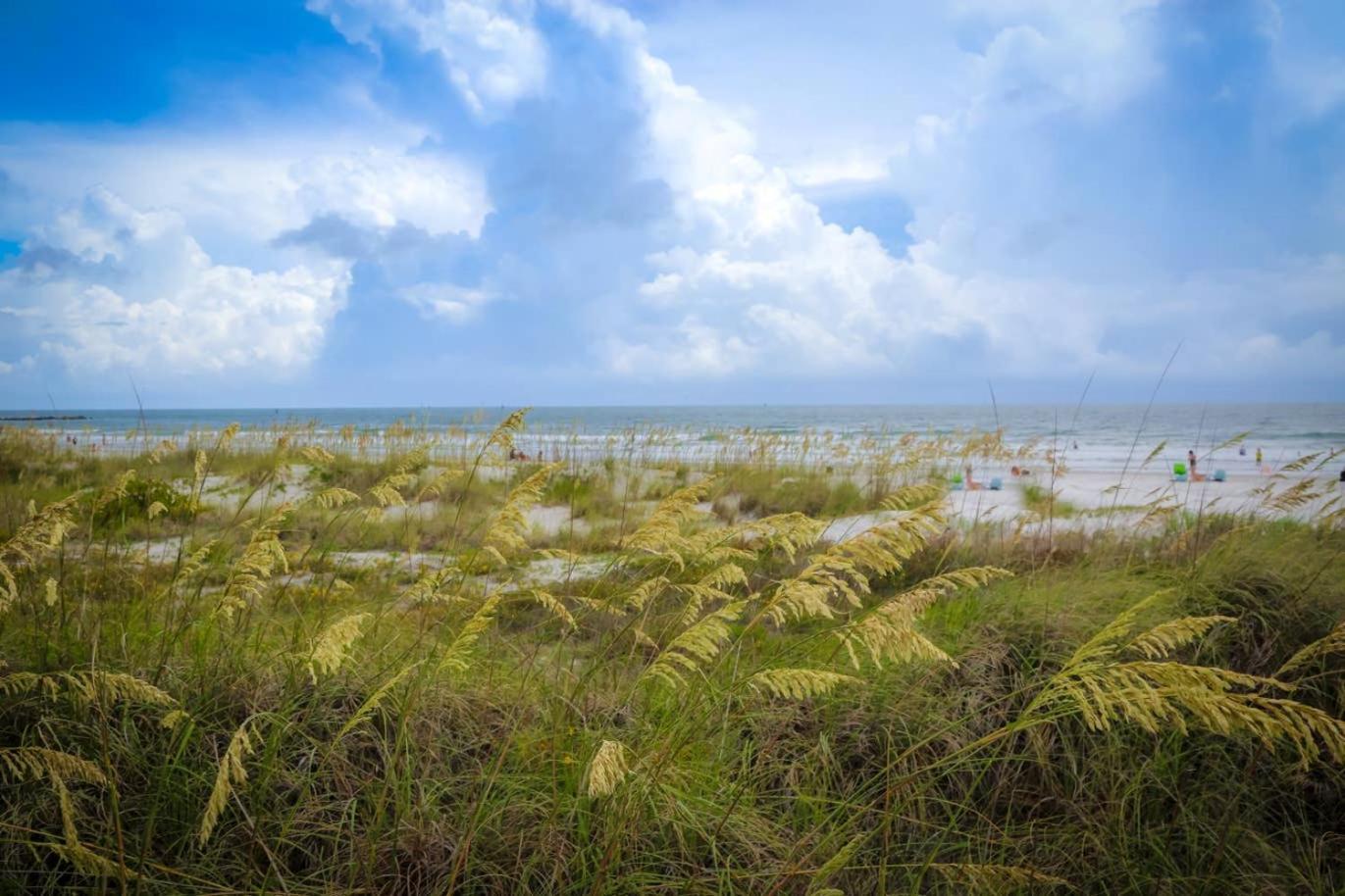 Holiday Inn Club Vacations Cape Canaveral Beach Resort Bagian luar foto